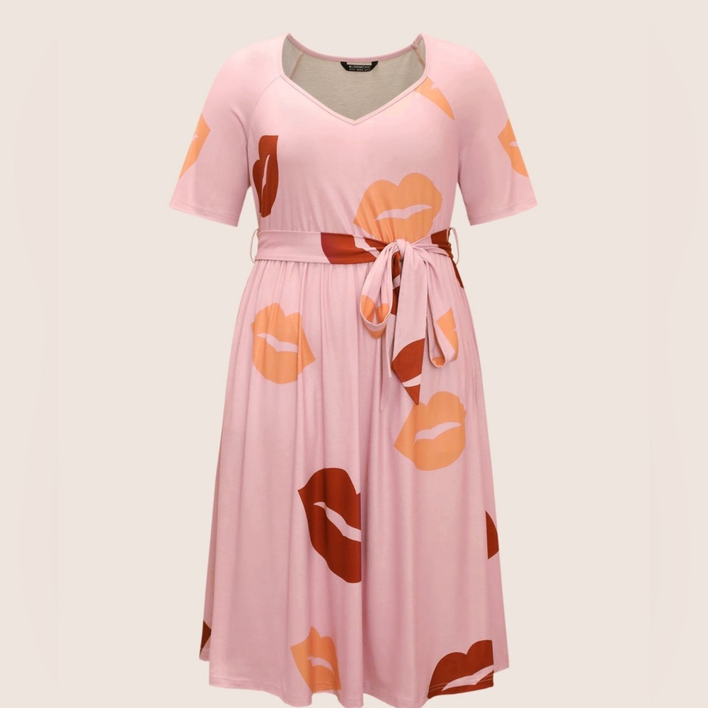 Lip Print Elastic Waist Belted Gathered Dress sz 22/24